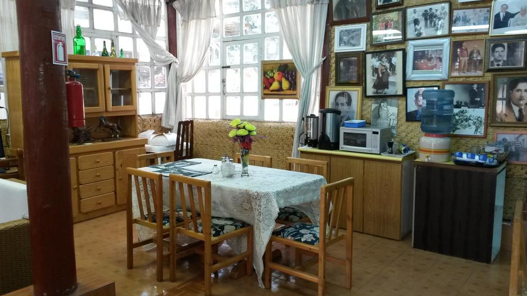 Hostal El Parque Табабела Екстер'єр фото